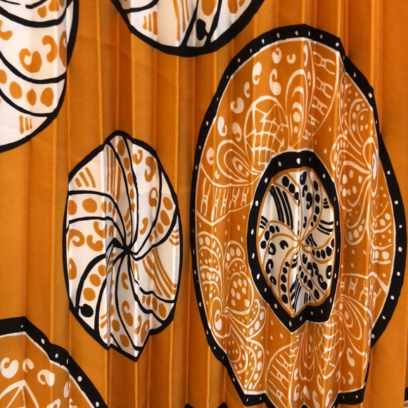 Reserved for trend NWT Ann Taylor Factory Pleated Maxi Skirt. - Picture 3 of 7